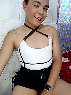 Emily Jedet online show from 04-05-26, 06:16