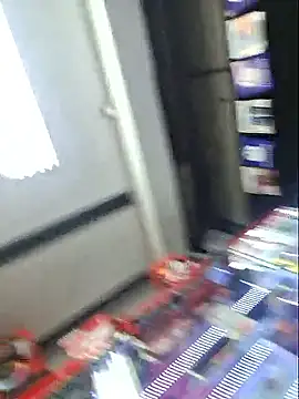 Eveeelyn25 online show from 12-21-25, 12:07