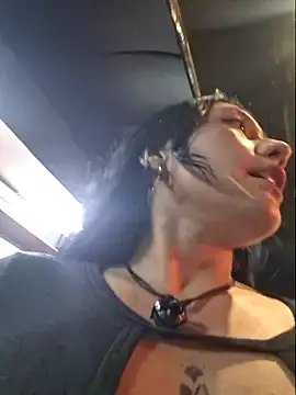 Eveeelyn25 online show from 04-25-26, 02:14