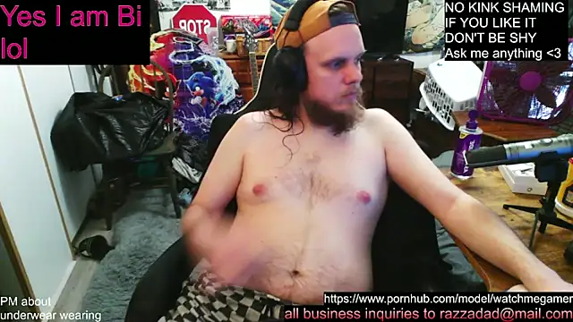 Snapshot of watchmegamer chatting on 12-01-25, 04:56 watchmegamer online show from 12-01-25, 04:56