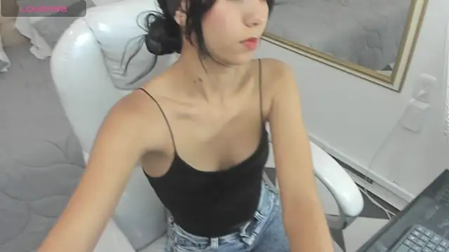 Snapshot of Gemma19_ chatting on 12-14-25, 12:38 Gemma19 online show from 12-14-25, 12:38