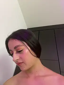 Snapshot of SOL_EF chatting on 12-13-25, 08:58 SOL EF online show from 12-13-25, 08:58