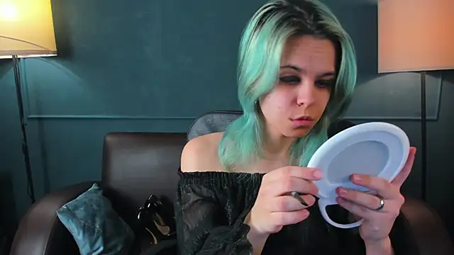 LiraBelle online show from 02-27-26, 03:17