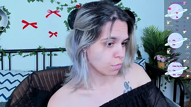 LiraBelle online show from 06-11-26, 03:26