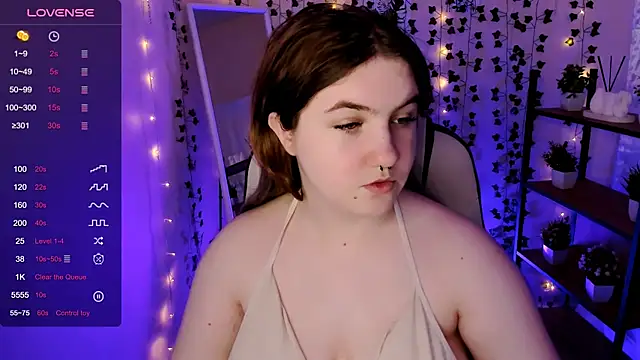 lovelyy julia online show from 04-28-26, 08:19