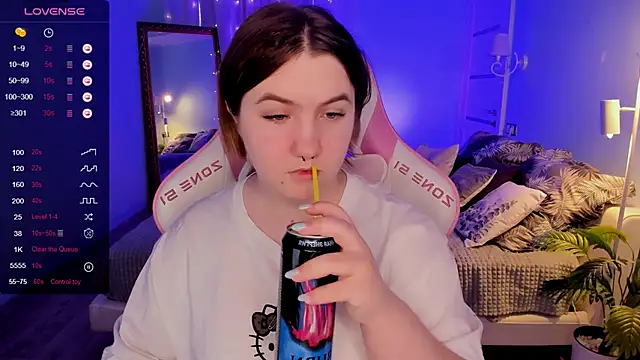 lovelyy julia online show from 04-30-26, 07:58