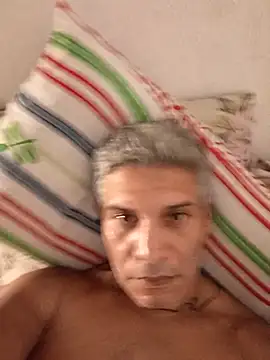 Snapshot of Anderboxx chatting on 12-15-25, 06:23 Anderboxx online show from 12-15-25, 06:23