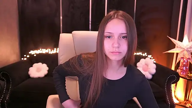 TinyNatalie online show from 04-25-26, 06:16