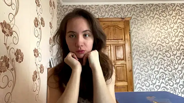 Snapshot of ChandaApplin chatting on 12-15-25, 09:02 ChandaApplin online show from 12-15-25, 09:02