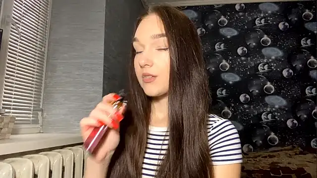 Snapshot of YahairaDuracher chatting on 12-04-25, 06:44 YahairaDuracher online show from 12-04-25, 06:44