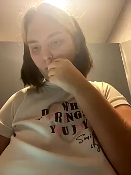 Snapshot of KateBurlesk chatting on 12-14-25, 09:25 KateBurlesk online show from 12-14-25, 09:25