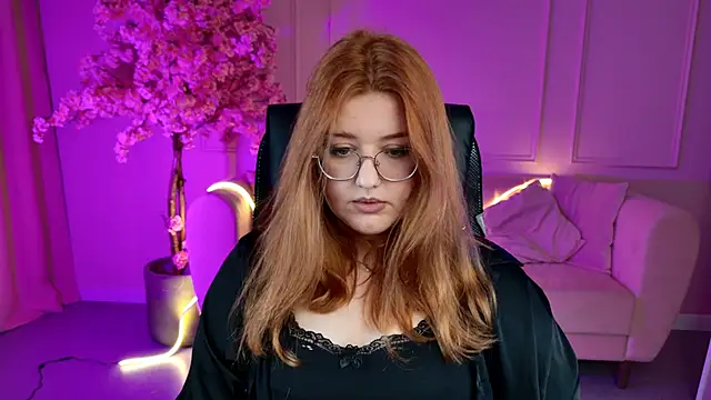 Snapshot of StaceyJensen chatting on 11-24-25, 05:29 StaceyJensen online show from 11-24-25, 05:29