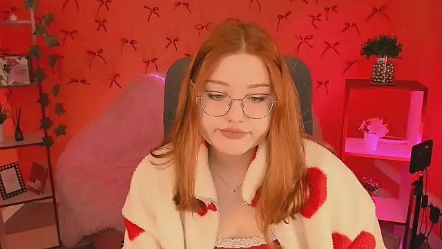 Snapshot of StaceyJensen chatting on 11-26-25, 09:21 StaceyJensen online show from 11-26-25, 09:21