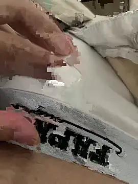 Snapshot of boyyyy2k1 chatting on 11-24-25, 05:40 boyyyy2k1 online show from 11-24-25, 05:40