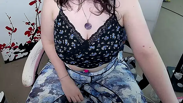 Hina-chou online show from 02-06-26, 11:57