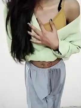 Snapshot of Alli8900 chatting on 11-28-25, 05:04 Alli8900 online show from 11-28-25, 05:04