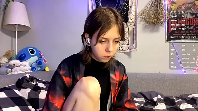 Snapshot of FairyLuna chatting on 12-04-25, 07:11 FairyLuna online show from 12-04-25, 07:11