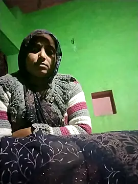 Snapshot of Pooja_hote chatting on 11-29-25, 04:10 Pooja hote online show from 11-29-25, 04:10