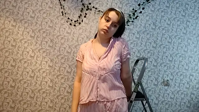 Snapshot of Lilidreamsy chatting on 12-05-25, 10:13 Lilidreamsy online show from 12-05-25, 10:13