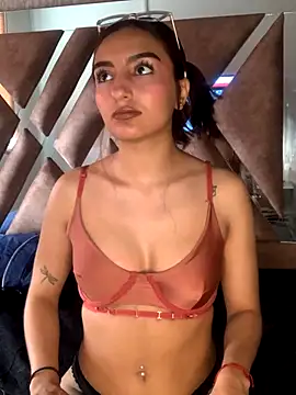 Snapshot of ZoeJohnson_Pink chatting on 11-26-25, 12:50 ZoeJohnson Pink online show from 11-26-25, 12:50