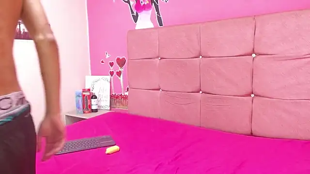 Snapshot of maverickhotson303av chatting on 12-04-25, 04:55 maverickhotson303av online show from 12-04-25, 04:55