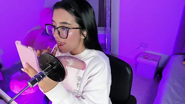 IbbieeBennett 1 online show from 01-08-26, 02:36