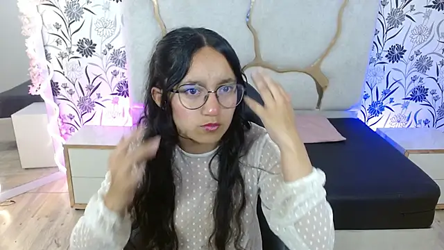 rosee tay1 online show from 12-15-25, 03:33