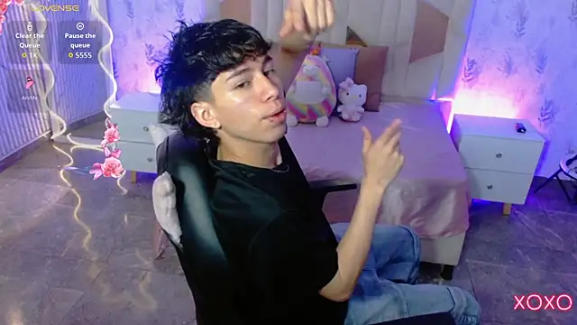 kaelwolf tay online show from 12-21-25, 11:39