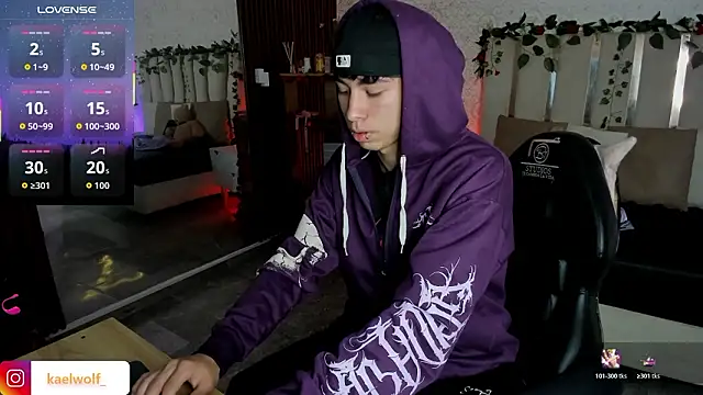 kaelwolf tay online show from 02-09-26, 07:07