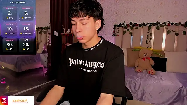 kaelwolf tay online show from 02-10-26, 06:56