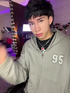 kaelwolf tay online show from 03-28-26, 07:13