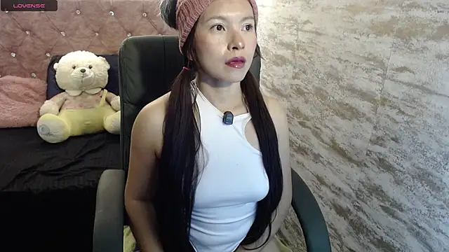 Snapshot of Cloe16_ chatting on 12-03-25, 03:03 Cloe16 online show from 12-03-25, 03:03