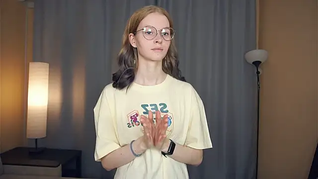 Snapshot of ToyaPletz chatting on 11-28-25, 05:26 ToyaPletz online show from 11-28-25, 05:26