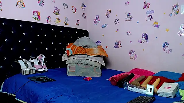 ShantalTsFox online show from 02-10-26, 02:15