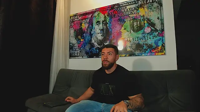 Snapshot of owen_seth1 chatting on 12-13-25, 11:32 owen seth1 online show from 12-13-25, 11:32