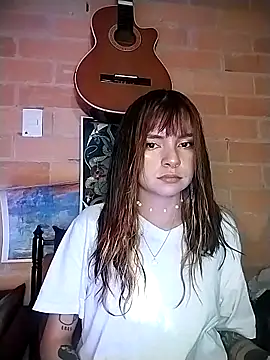 Snapshot of JennBenett_ chatting on 12-05-25, 01:47 JennBenett online show from 12-05-25, 01:47