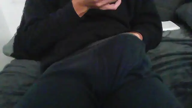 Snapshot of latinman7944 chatting on 12-17-25, 06:19 latinman7944 online show from 12-17-25, 06:19