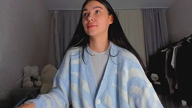 Snapshot of SakuraVibe chatting on 11-25-25, 02:28 SakuraVibe online show from 11-25-25, 02:28