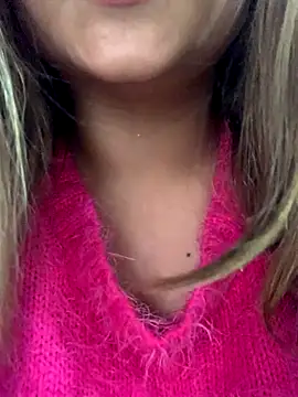 Snapshot of hotladki5 chatting on 12-19-25, 10:55 hotladki5 online show from 12-19-25, 10:55