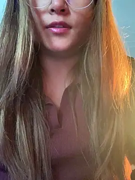 Snapshot of hotladki5 chatting on 01-12-26, 07:24 hotladki5 online show from 01-12-26, 07:24