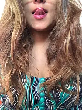 Snapshot of hotladki5 chatting on 02-08-26, 06:39 hotladki5 online show from 02-08-26, 06:39