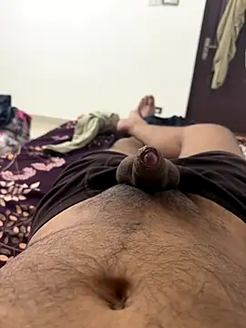 Snapshot of cumm_boyyy chatting on 11-24-25, 06:40 cumm boyyy online show from 11-24-25, 06:40