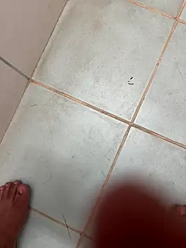 Snapshot of cumm_boyyy chatting on 11-30-25, 04:05 cumm boyyy online show from 11-30-25, 04:05