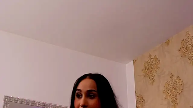 Snapshot of AmarunJade chatting on 12-04-25, 04:55 AmarunJade online show from 12-04-25, 04:55