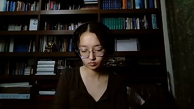 Snapshot of LinaClous chatting on 03-05-26, 04:47 LinaClous online show from 03-05-26, 04:47