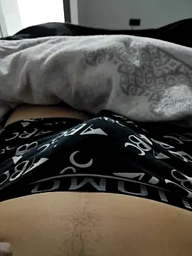 Snapshot of ParejaOcultaXX chatting on 11-27-25, 10:34 ParejaOcultaXX online show from 11-27-25, 10:34