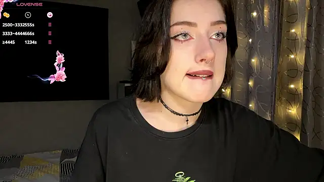 Meowluly online show from 02-11-26, 11:54