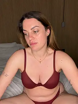 laraslittlesecrett online show from 04-23-26, 11:20