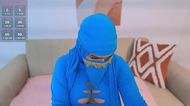 Snapshot of Mayraa_arabelle chatting on 12-14-25, 04:01 Mayraa arabelle online show from 12-14-25, 04:01