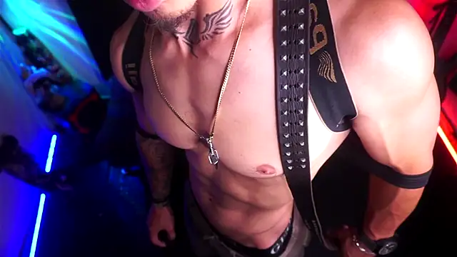 Snapshot of alan-jet chatting on 09-17-25, 04:14 alan-jet online show from 09-17-25, 04:14